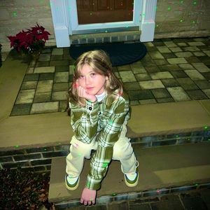 Meet your Posher, Aliya